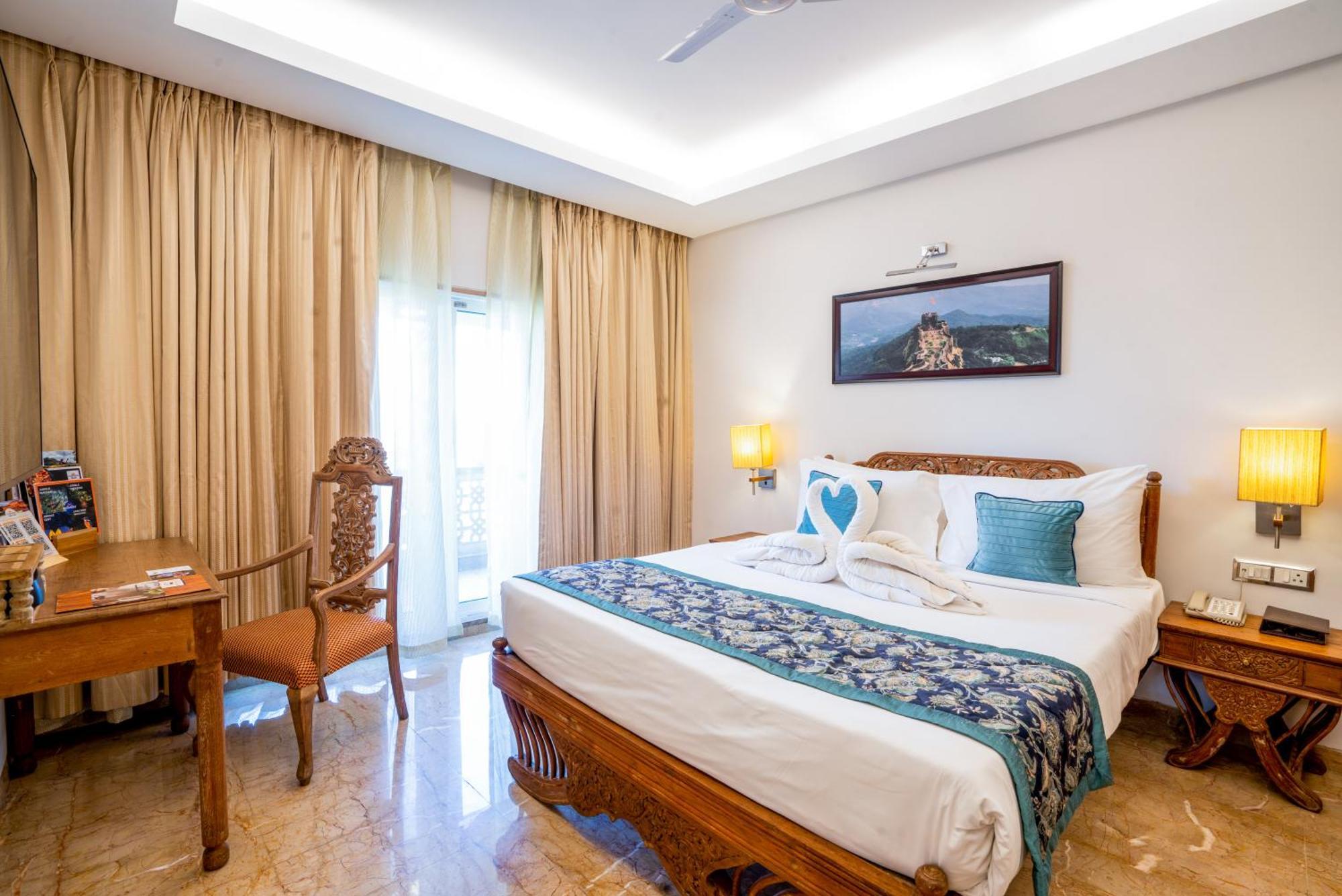 Evershine Resort & Spa Mahābaleshwar Exteriör bild
