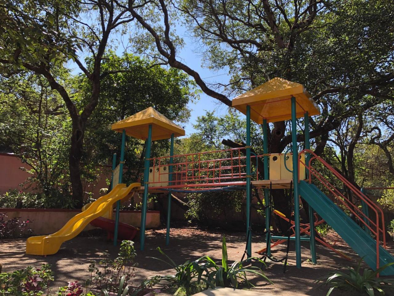 Evershine Resort & Spa Mahābaleshwar Exteriör bild