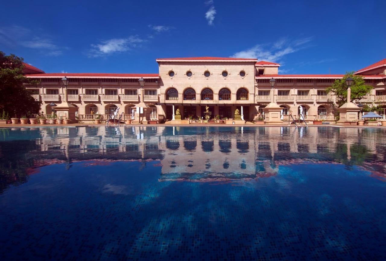 Evershine Resort & Spa Mahābaleshwar Exteriör bild