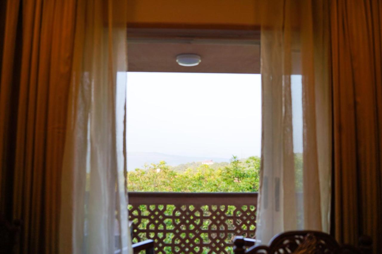Evershine Resort & Spa Mahābaleshwar Exteriör bild
